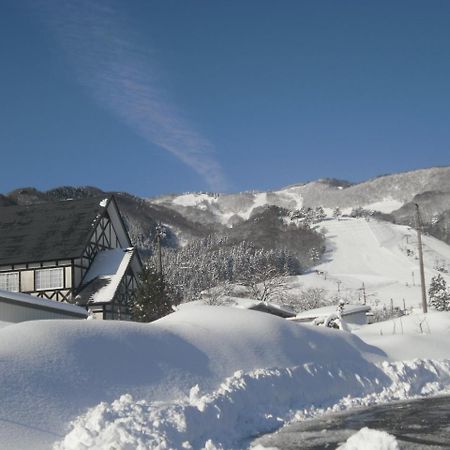 Pension Snow Land Toyooka  Exterior photo