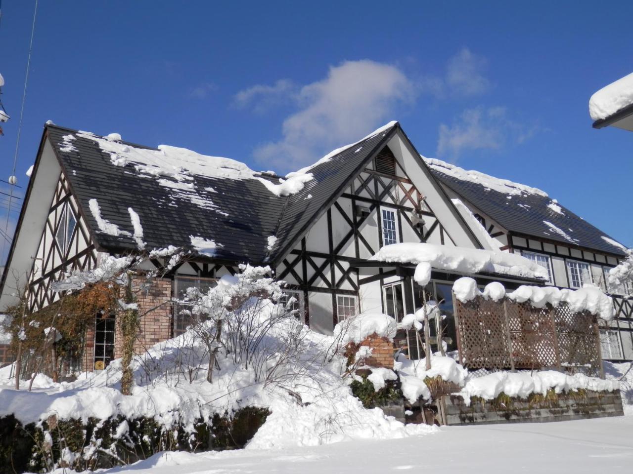 Pension Snow Land Toyooka  Exterior photo