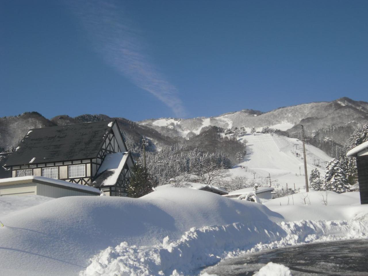 Pension Snow Land Toyooka  Exterior photo